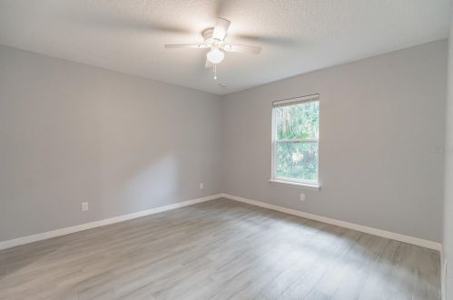 561 Live Oak Ave, Daytona Beach FL  32114-4846 exterior