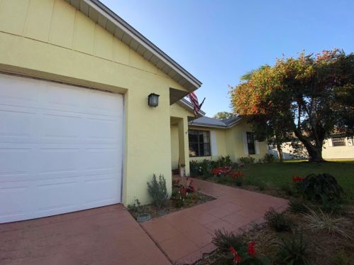 1156 Ivanhoe St, Fort Pierce, FL 34983-2542