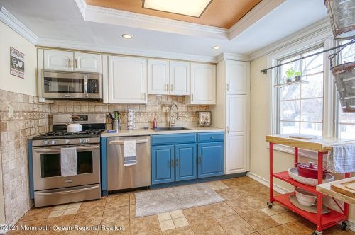 31 Brunswick Dr, Wall Township NJ 07731-1722 exterior