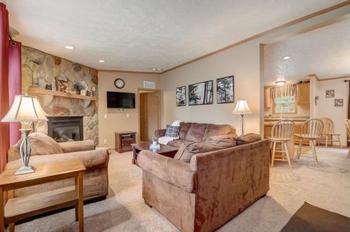 256 Dogwood Ln, Wisconsin Dells, WI