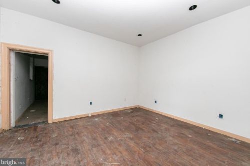 568 Spruce St, Camden NJ  08103-2131 exterior