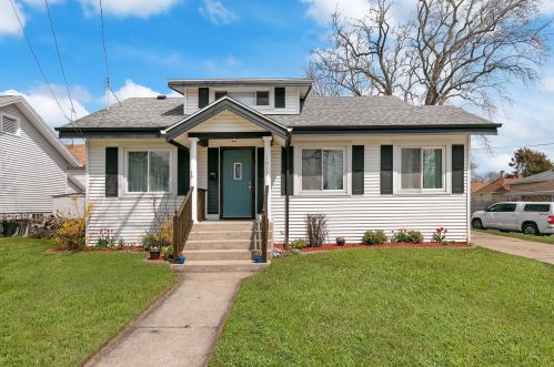 1014 67th St, Kenosha, WI 53143-1306