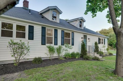 80 Circle Dr, Litchfield CT  06750-1710 exterior