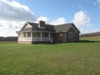2033 Pinewood Rd, Nunnelly, TN 37137-2905