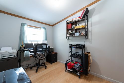 16 Saddle Back Cir, Ellsworth NH  03223-4748 exterior