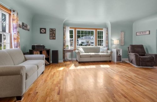 144 Lau St, Green Bay, WI 54302-3446