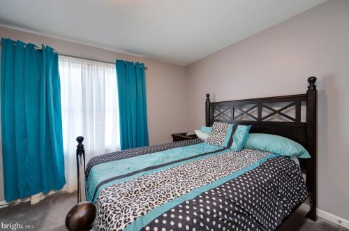 2376 Grandview Rd, Hanover PA 17331-7886 exterior