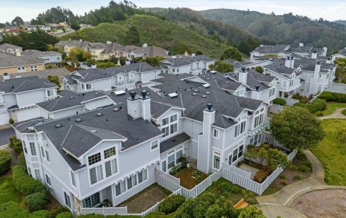 154 Outlook Cir, Pacifica, CA 94044-2143
