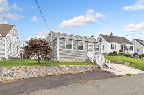 110 Benson St, Bridgeport, CT 06606-4904