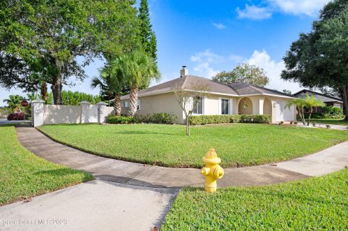1290 Muirfield Ct, Titusville FL  32780-5463 exterior