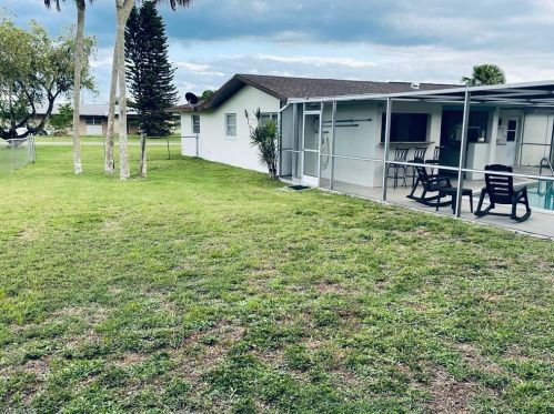 709 Willow Dr, Lehigh Acres, FL 33936-6735