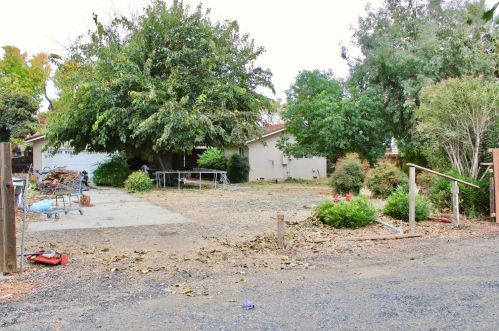 1032 S St, Newman CA  95360-1209 exterior