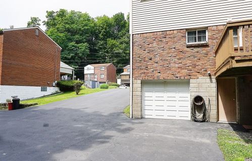 453 Janice Dr, Pittsburgh PA  15235-3021 exterior