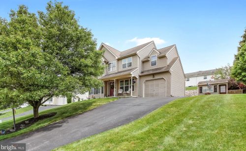 140 Wimbleton Way, Red Lion, PA 17356-8295