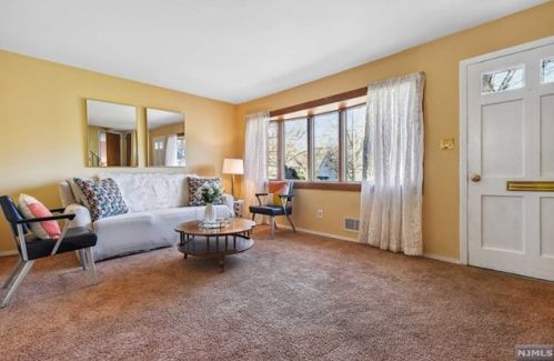 46 Wells Ct, Bloomfield, NJ 07003-3042