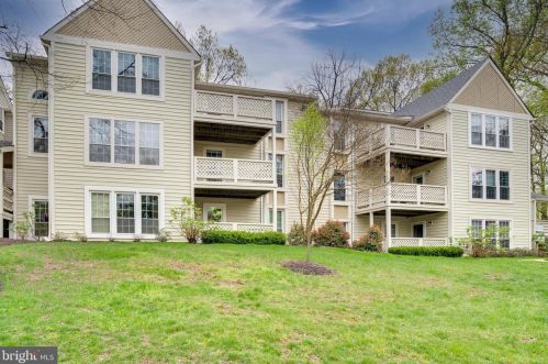 7779 Willow Pt Dr, Falls Church VA  22042-7536 exterior