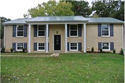 108 Lasalle Ln, Tullahoma, TN 37388-3249
