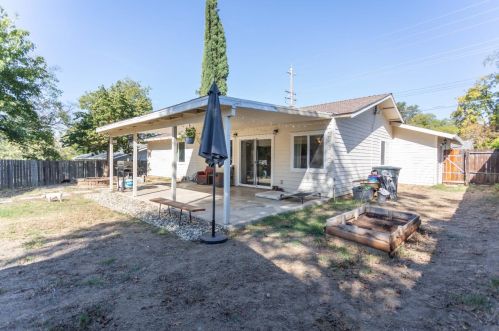 7808 Highland Ave, Citrus Heights CA  95610-4512 exterior