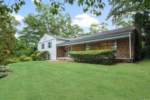 459 Oxford Rd, New Rochelle, NY 10804-3312