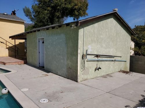 3304 Alabama St, Glendale CA 91214-1213 exterior