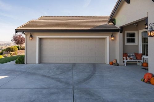 4025 Ashford Cir, Hollister CA  95023-8966 exterior