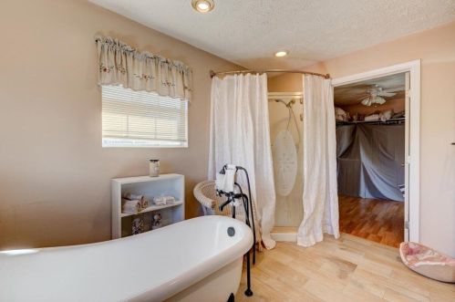 10132 Hwy 2301, Youngstown FL  32466-2448 exterior