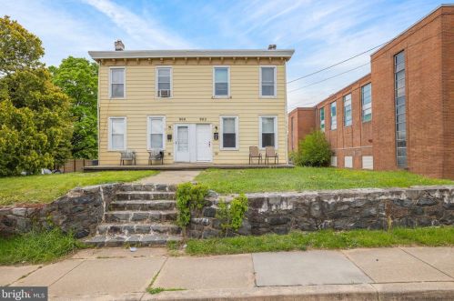 902 New Rd, Wilmington, DE 19805-5131