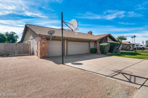 5117 El Caminito Dr, Glendale, AZ 85302-6209