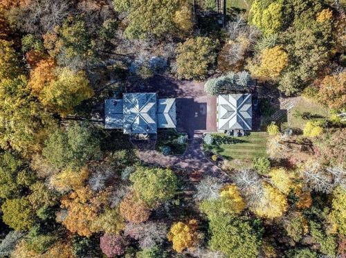 18 Patterson Brook Rd, Tuxedo Park NY  10987-4121 exterior