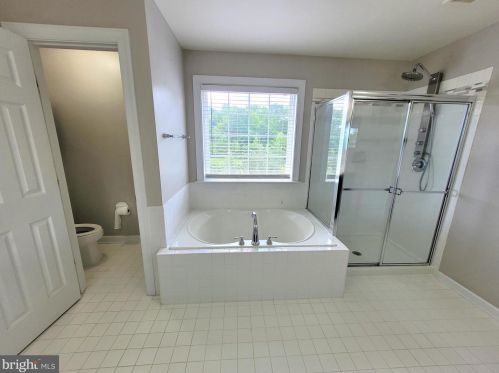 16399 Kramer Estate Dr, Woodbridge VA  22191-6003 exterior