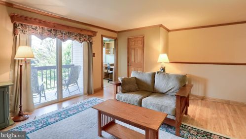 131 Lancaster Est, Mount Joy, PA 17552-1710