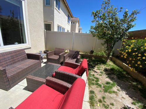 1323 Burdock St, Beaumont CA  92223-8301 exterior