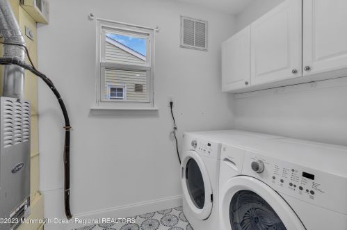 16 Jetty Ct, Bricktown NJ  08723-7225 exterior