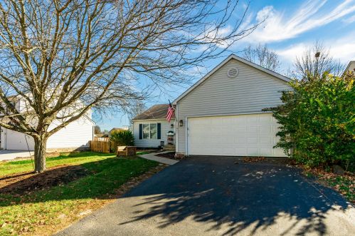 1047 Nutmeg Dr, Marysville, OH 43040-8310