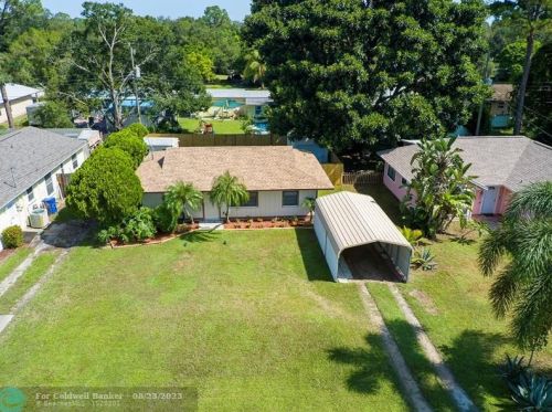 3426 1st Pl, Vero Beach, FL 32968-2562
