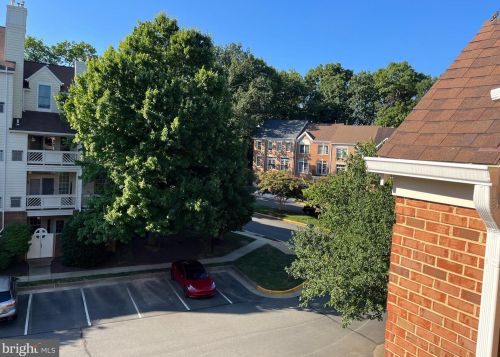 11304 Sundial Ct, Herndon VA  20194-2027 exterior