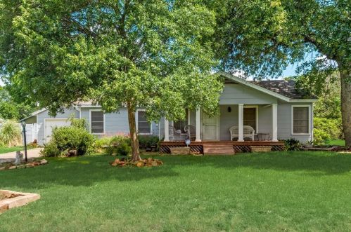 1705 Francis St, Carrollton, TX 75006-7330