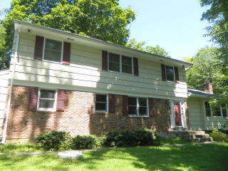 35 Barnes Rd, Crotonville, NY 10562-3001