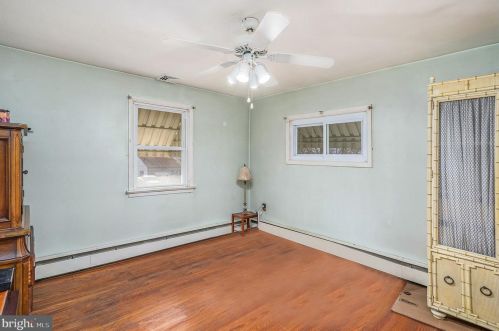 405 Knight Rd, Prospectville PA  19002-4252 exterior