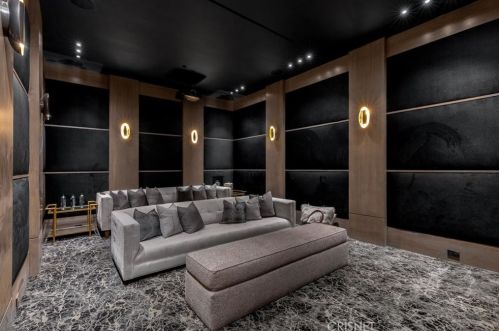 4508 Haskell Ave, Van Nuys CA  91436-3148 exterior