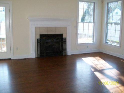 54 William St, Huntington CT  06484-2224 exterior
