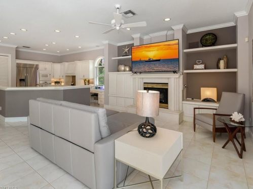 6656 Trail Blvd, Naples FL  34108-2903 exterior