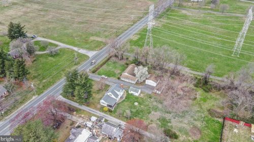 1527 Bear Corbitt Rd, Bear DE  19701-1529 exterior