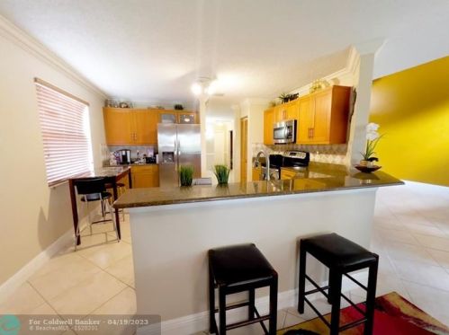 2937 179 Ave, Hollywood FL 33029-1602 exterior