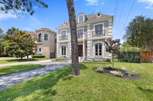 4820 Linden St, Bellaire, TX 77401-4433