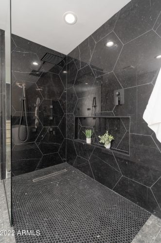 7702 Villa Theresa Dr, Glendale AZ 85308-8092 exterior