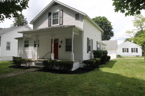 713 Chestnut St, Mount Vernon, OH 43050-2759