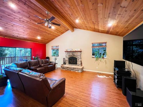 4116 Blackhawk Dr, Willits CA  95490-8777 exterior