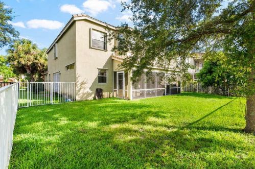 9741 Roche Pl, West Palm Beach FL  33414-6490 exterior