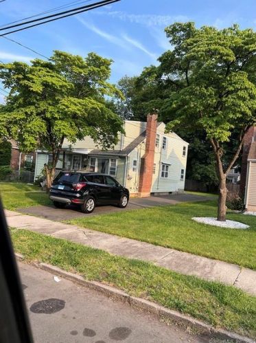 214 Columbia St, New Britain, CT 06052-1746